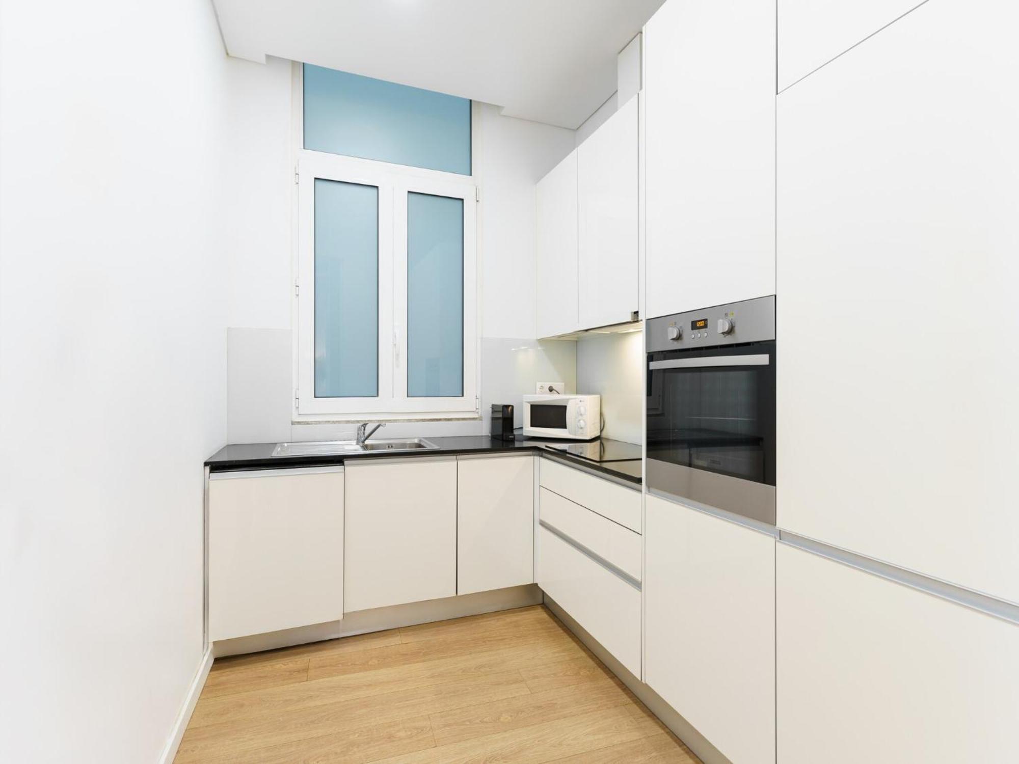 Apartment Romantic For 5 Guests, Porto