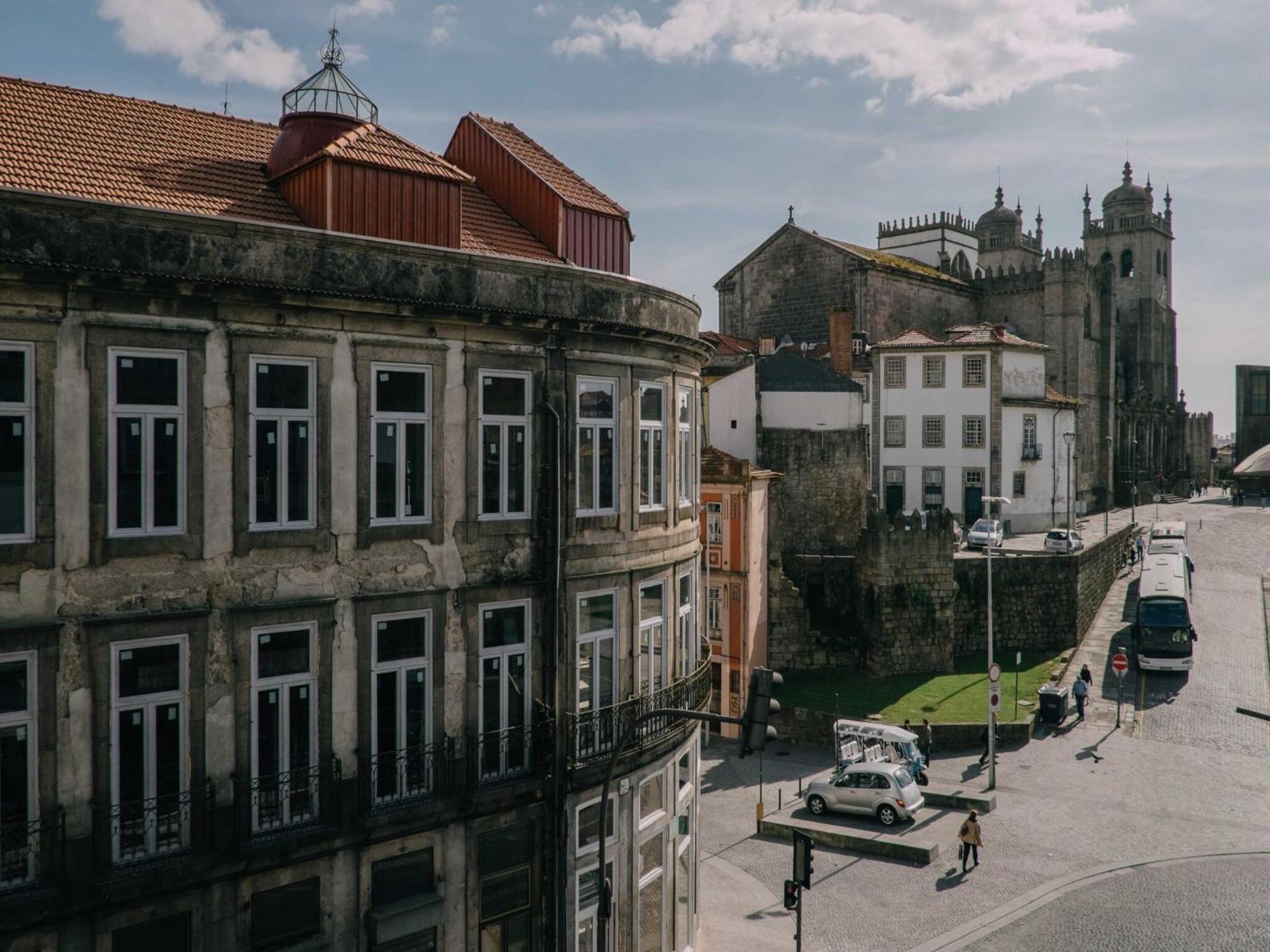 Romantic For 5 Guests, Porto