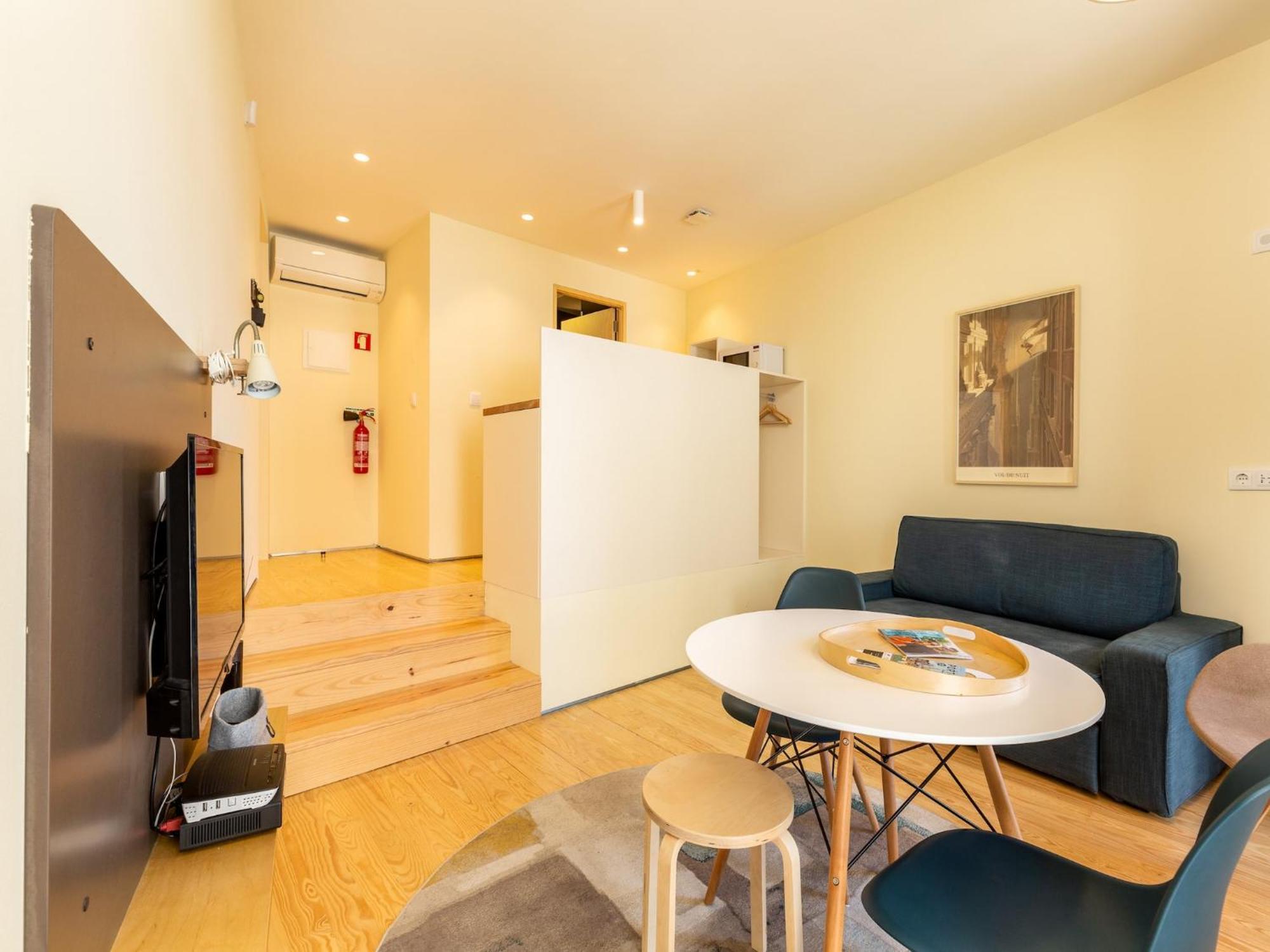 Apartment Stylish For Three Guests