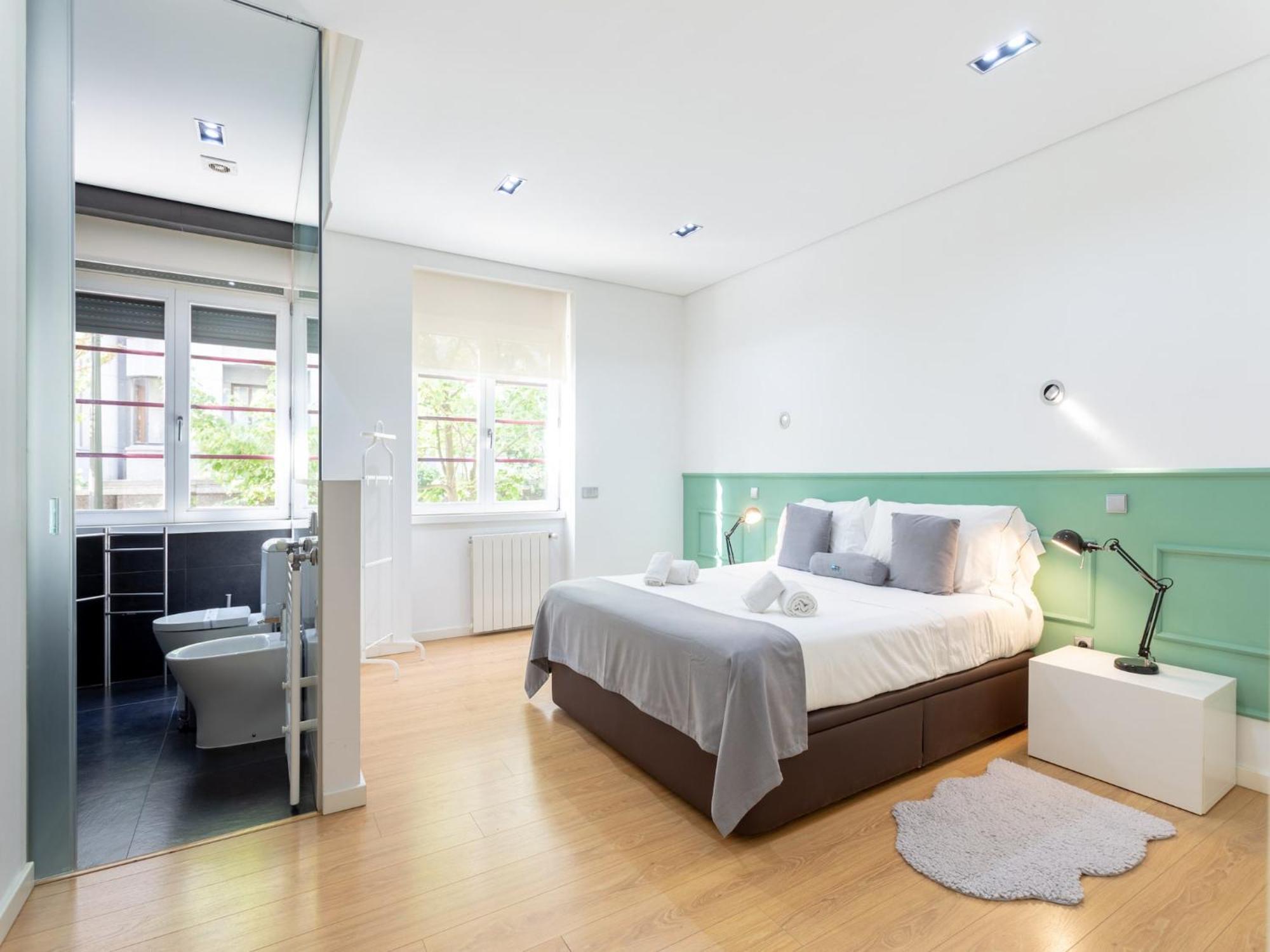 Apartment Spacious Near Bolhao Market
