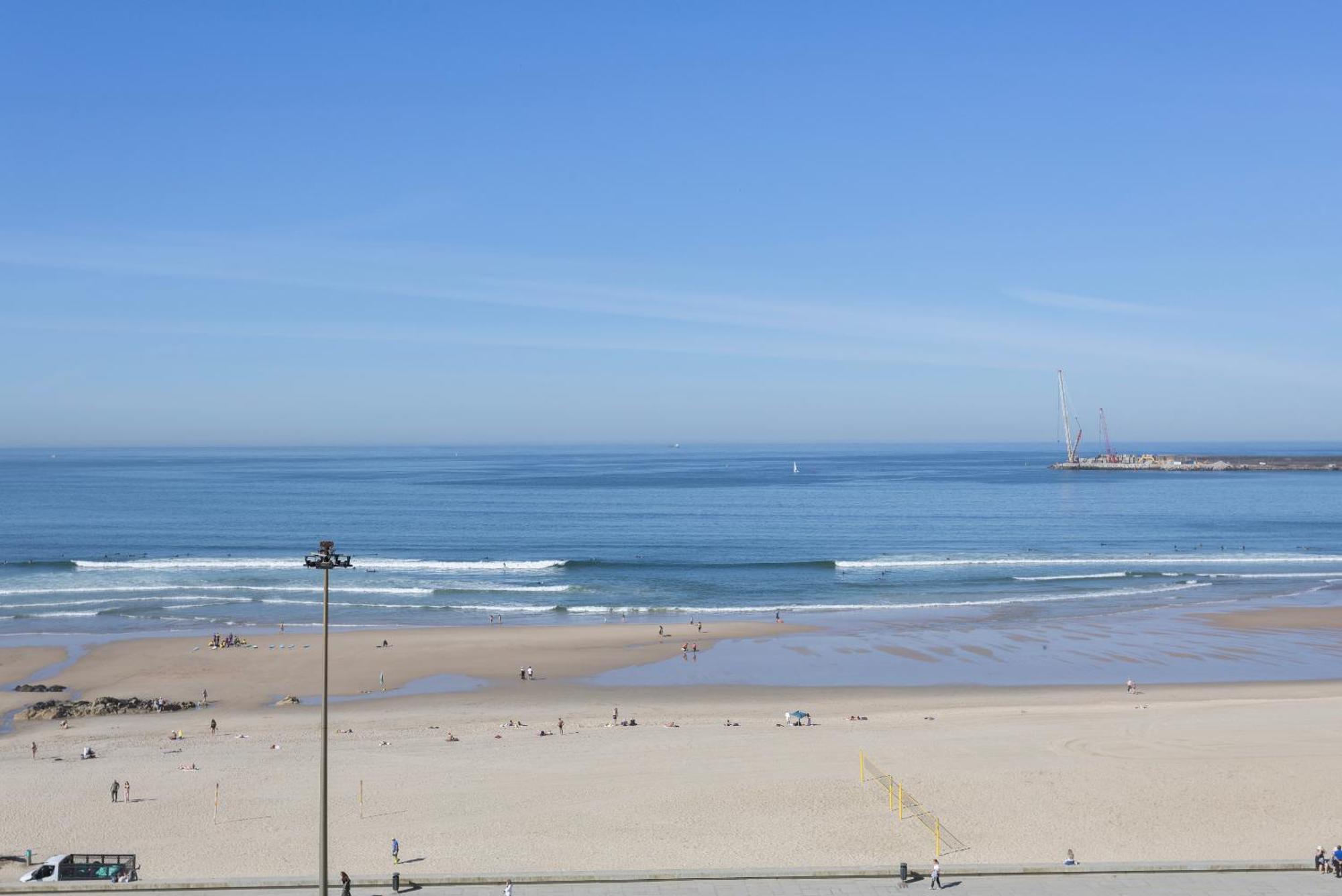 Liiiving In Matosinhos - Seaside Balcony Apartment Porto
