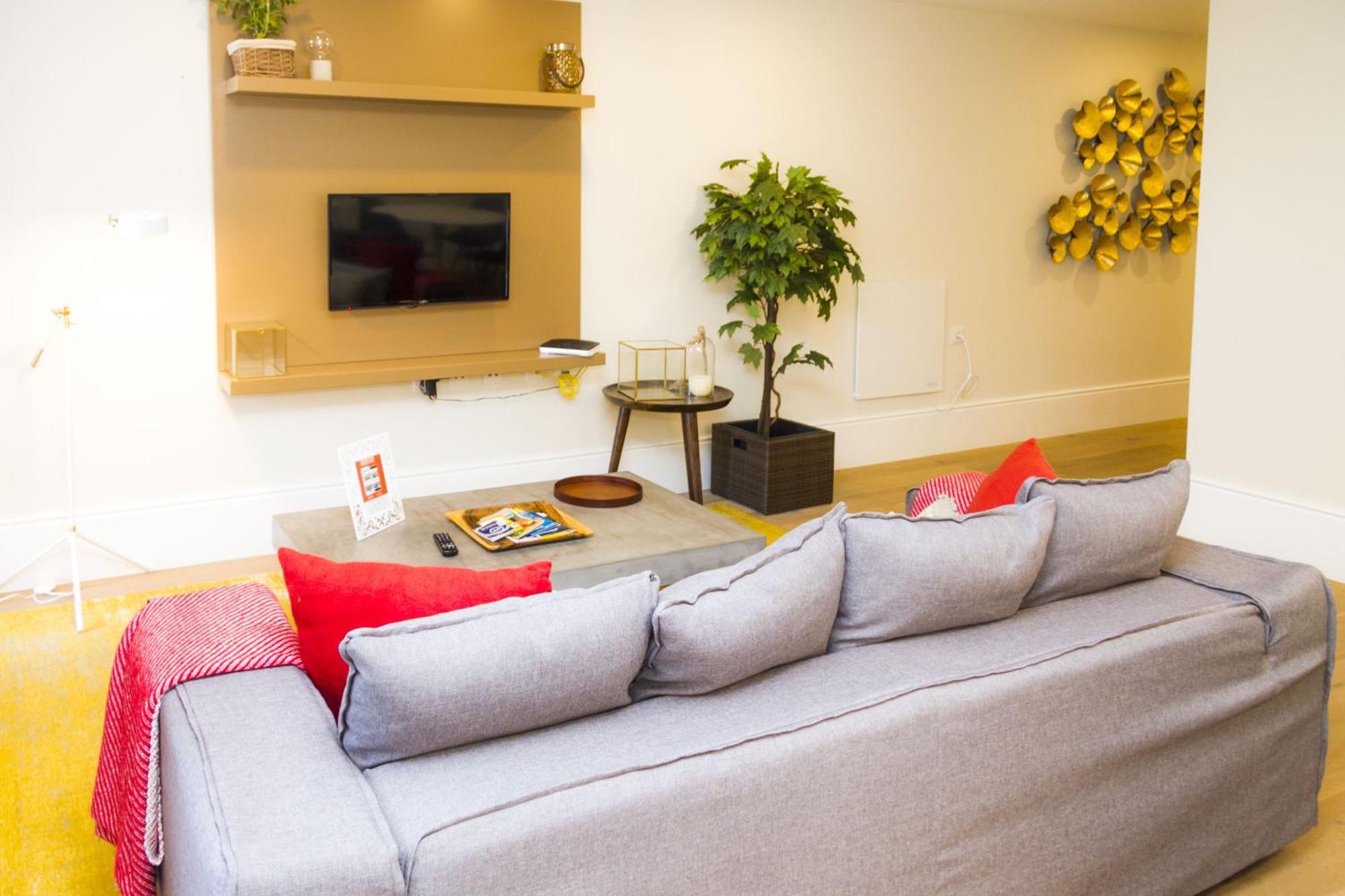 Liiiving In | Garden Flat Apartment *