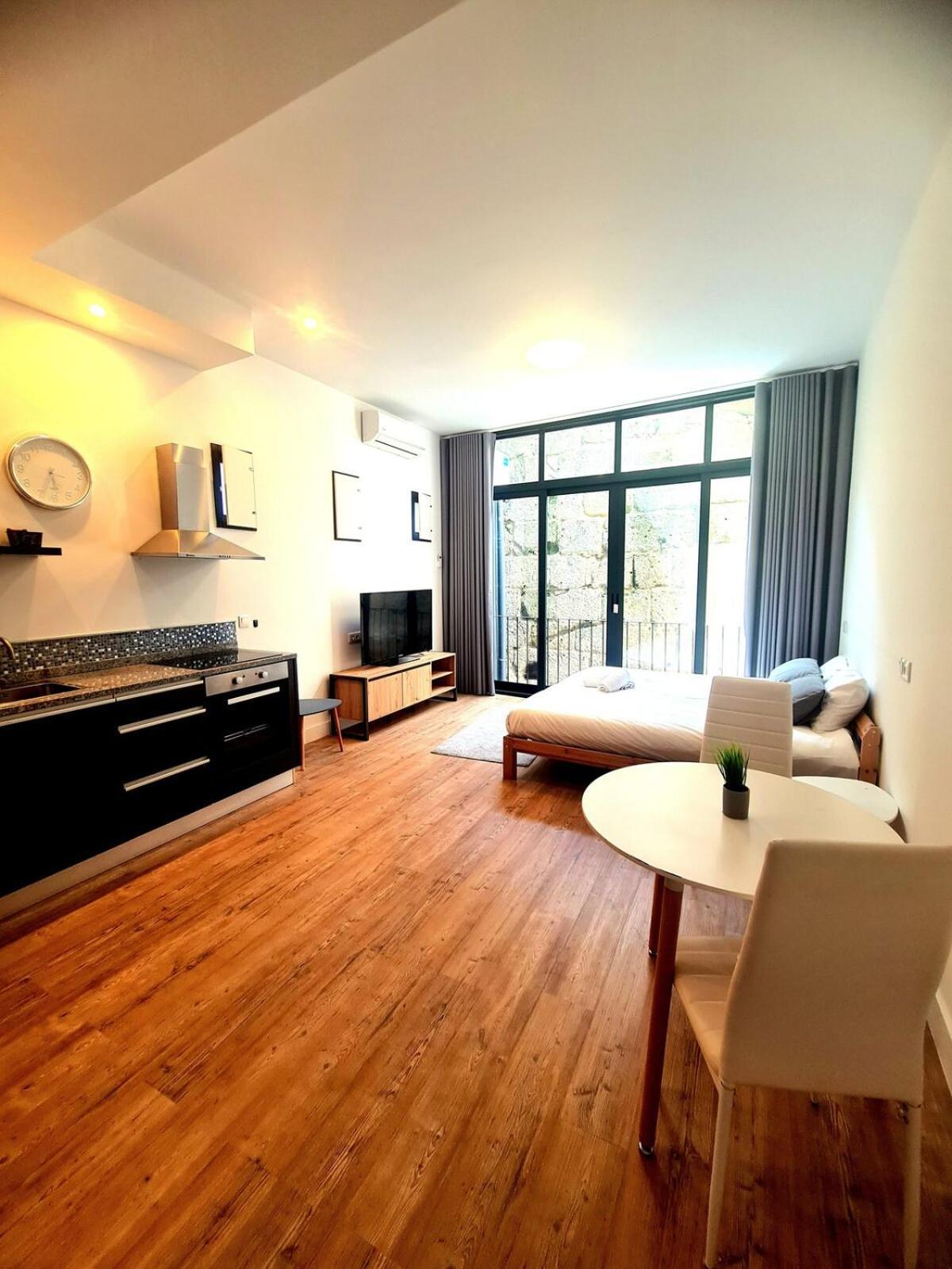 Taipas Old Flats Apartment *