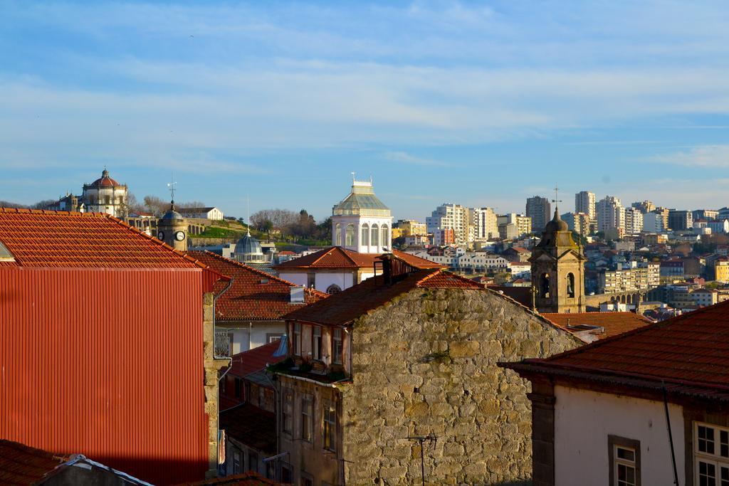 Blue Door 105 Belmonte St. Central Porto