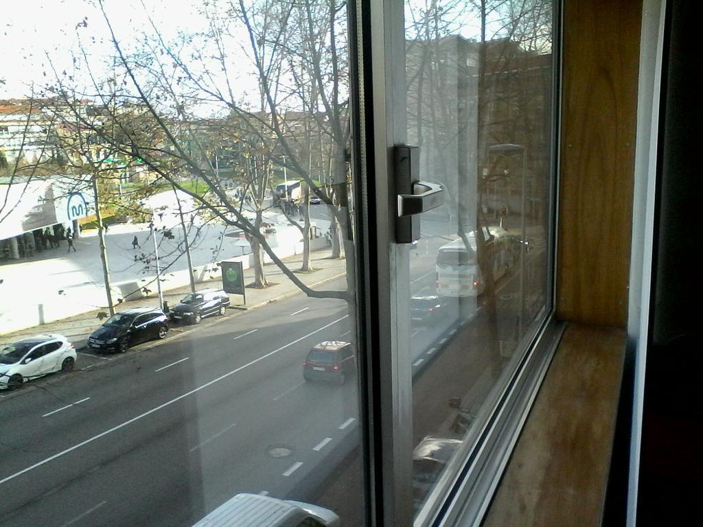 Metro-Apartment Rnal Nº35375 Al-Chamada Para A Rede Movel Nacional Porto