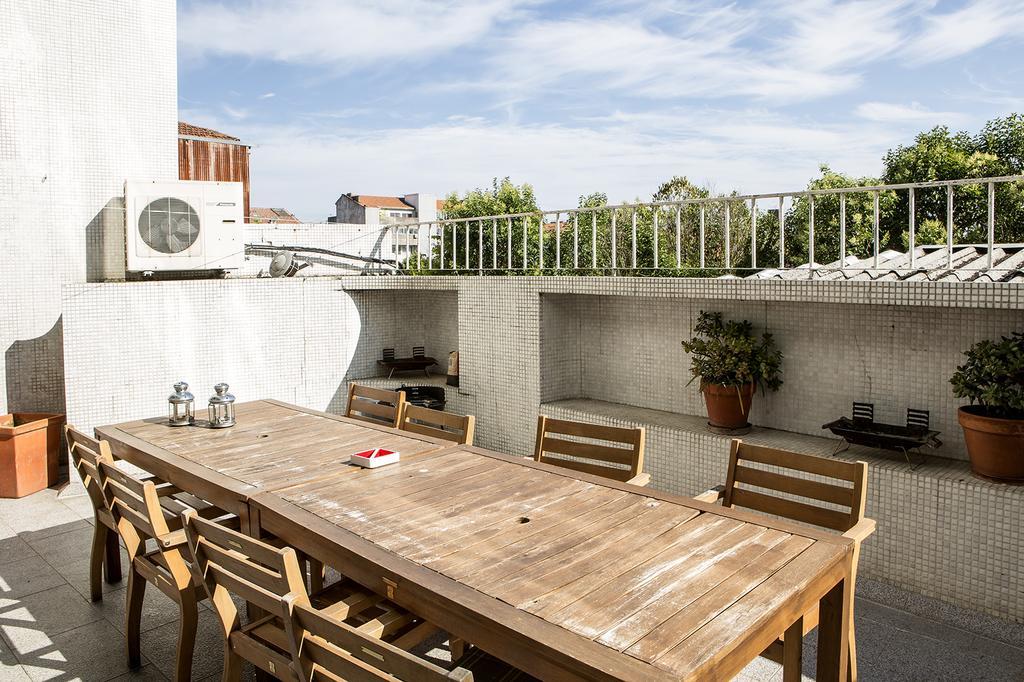 Downtown With Terrace - 4 Bedrooms Apartment