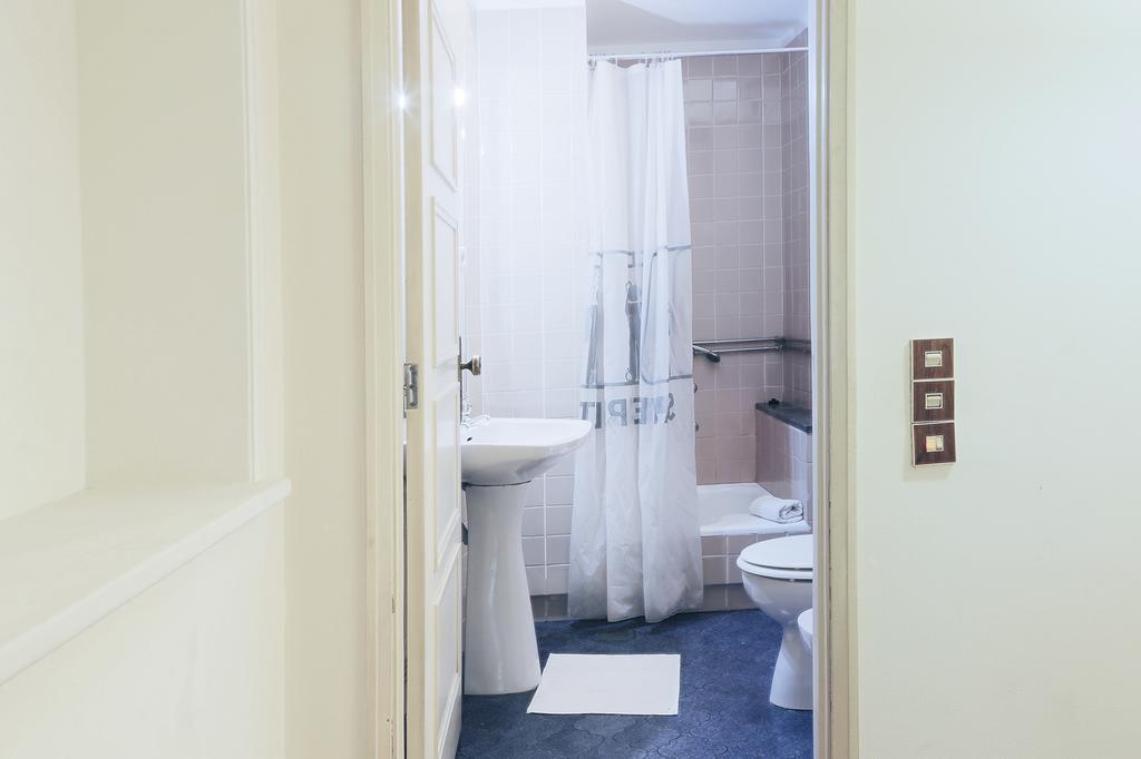 Downtown With Terrace - 4 Bedrooms Porto