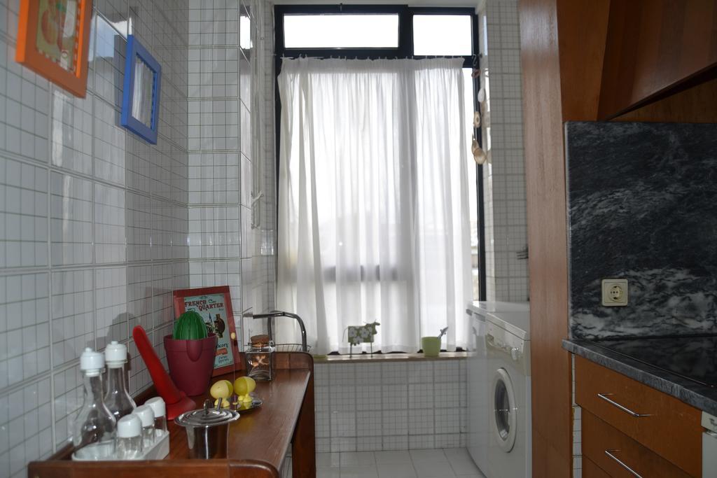 Guestready - Balcony Over * Porto