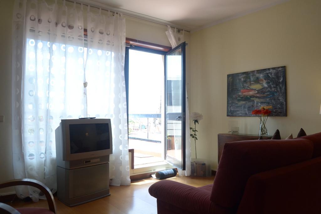 Guestready - Balcony Over