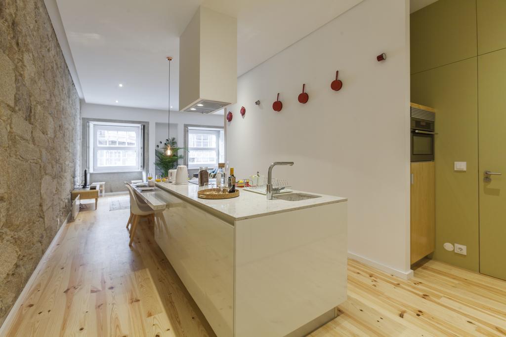 Old Stone Flats Apartment *
