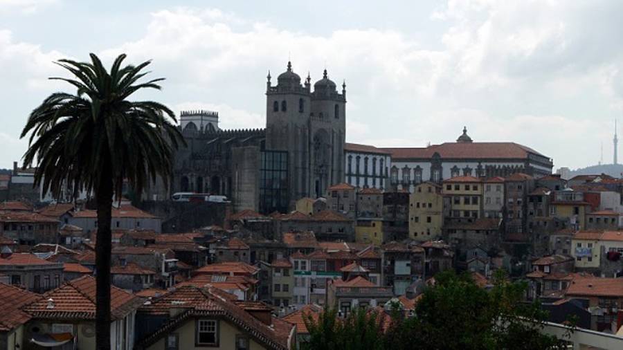 Aparthotel Vitoria Village 3*