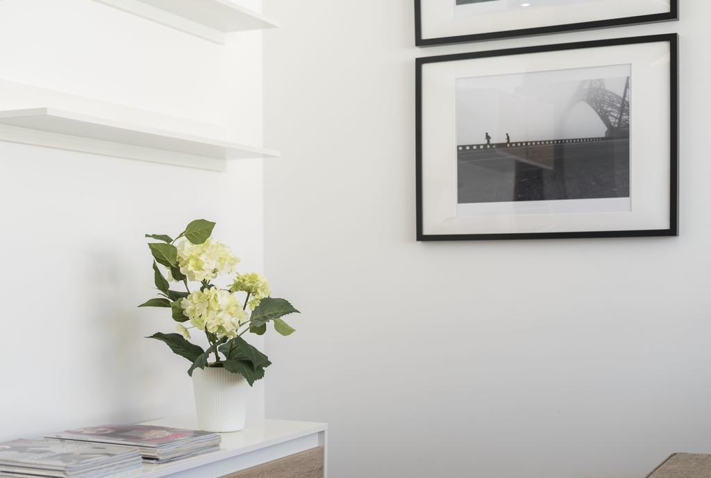 Lovelystay - Casas Brancas - Modern Apartment With Balcony & Free Private Parking *
