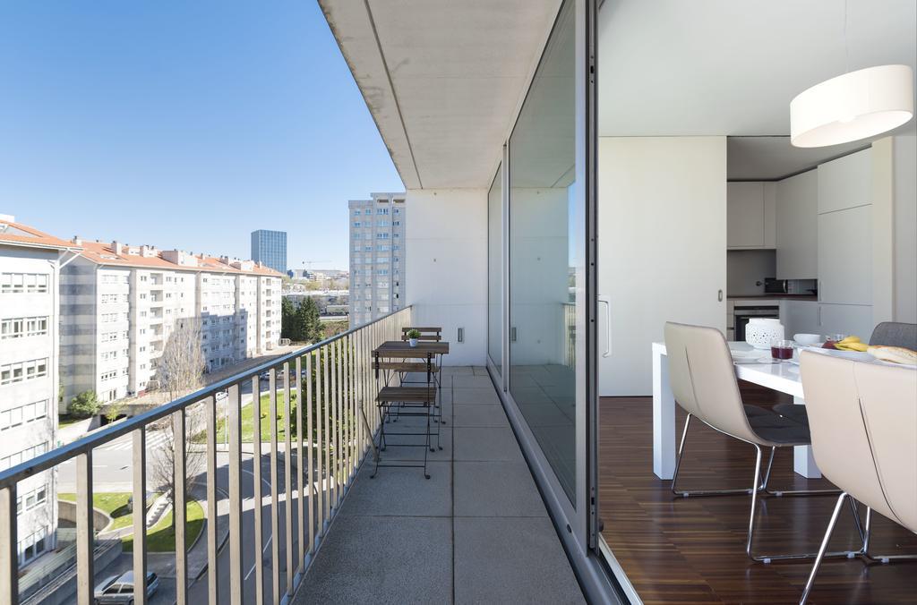 Lovelystay - Casas Brancas - Modern Apartment With Balcony & Free Private Parking * Porto