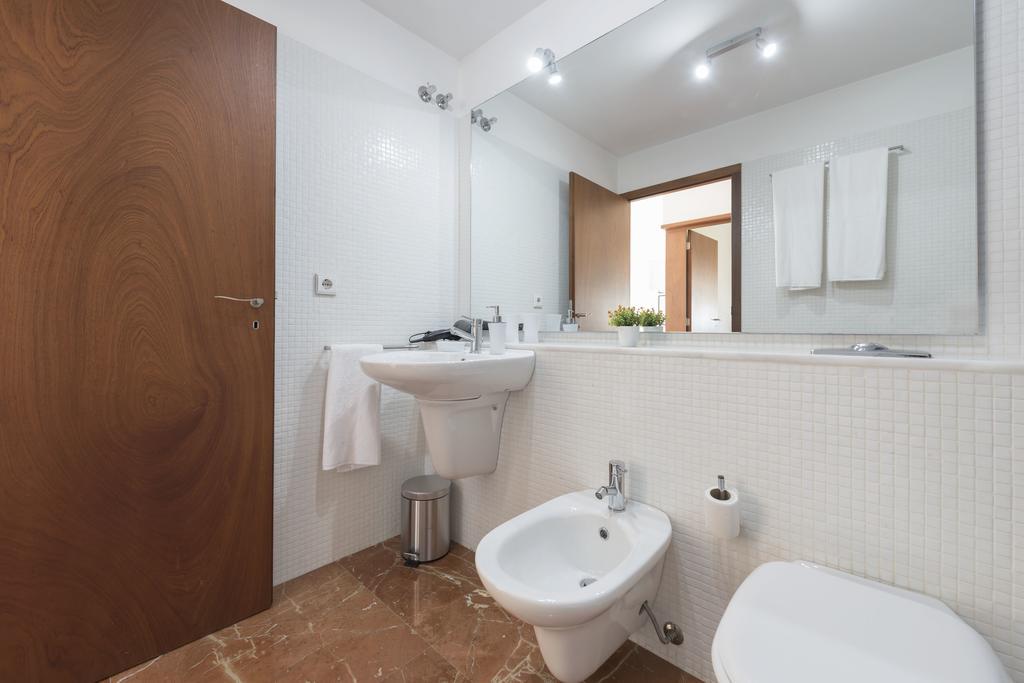 Apartment Lovelystay - Casas Brancas - Modern Apartment With Balcony & Free Private Parking Porto