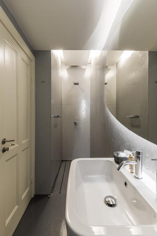 The White Box House Guest house
