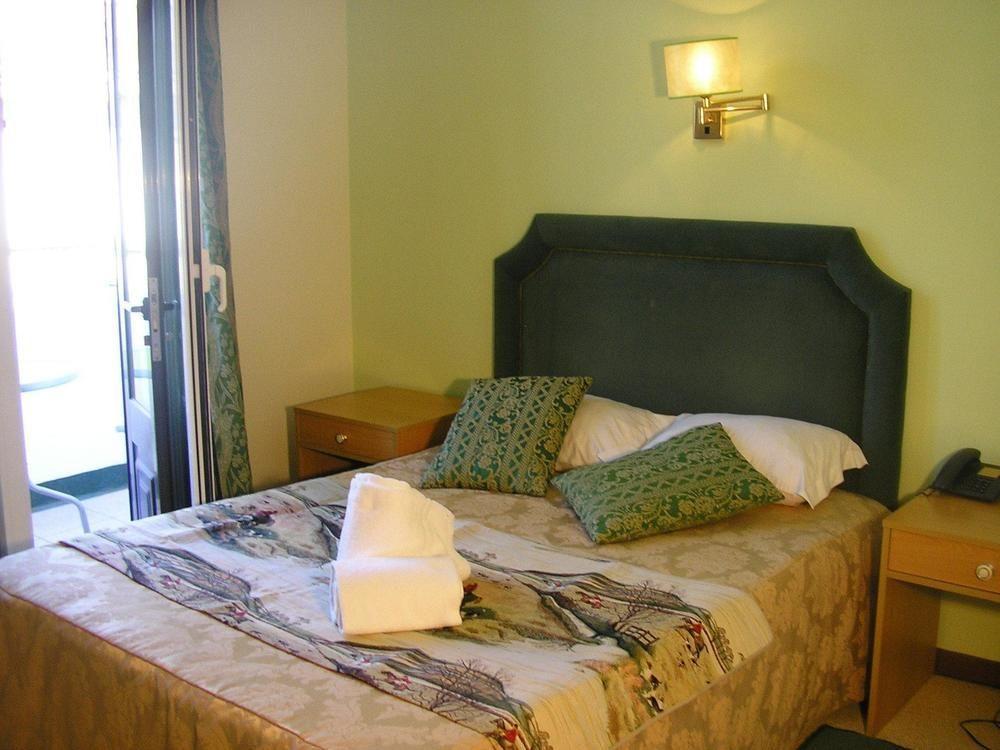 Clerigus 3* Porto