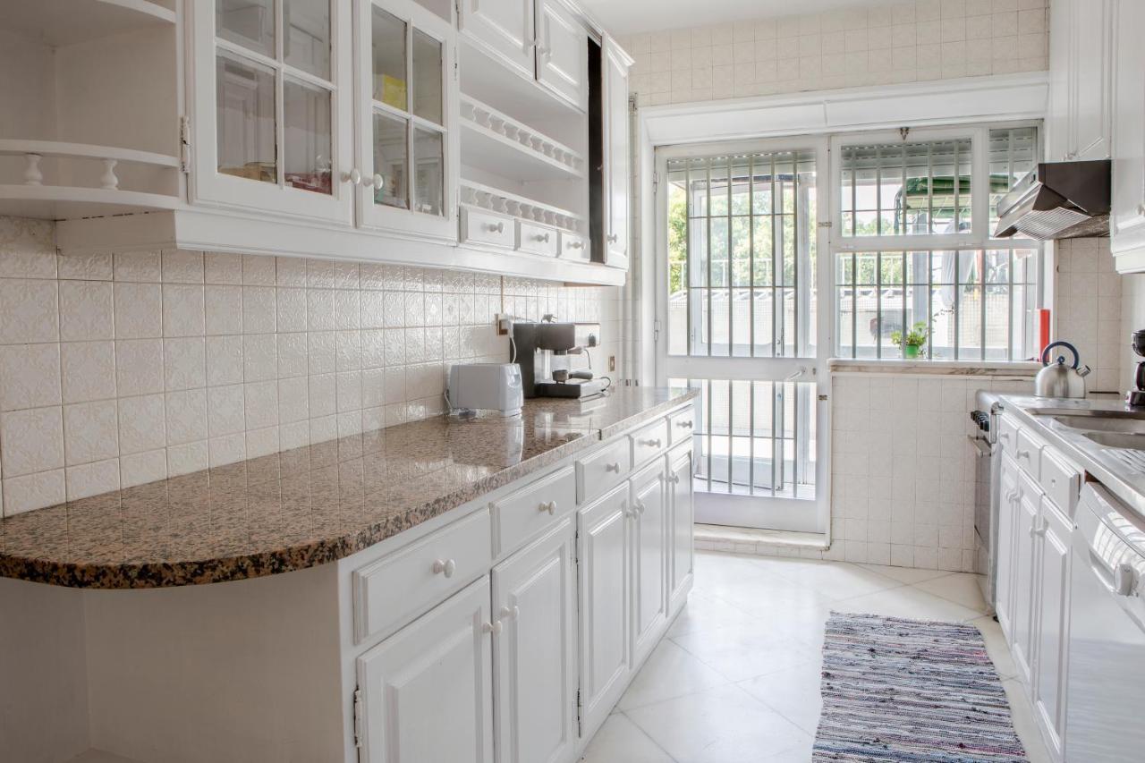 Downtown With Terrace - 4 Bedrooms Apartment Porto