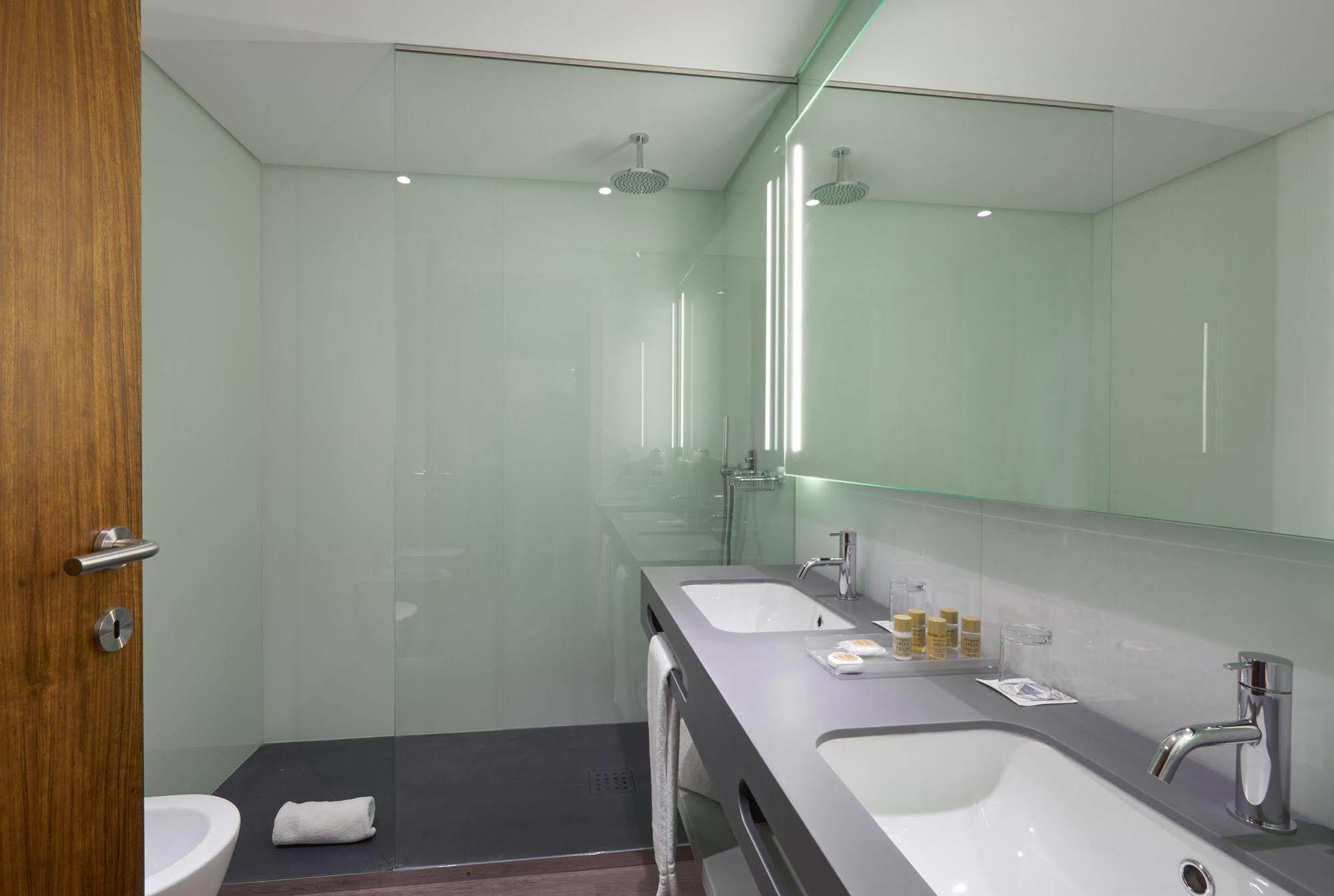 Eurostars Heroismo 4* Porto