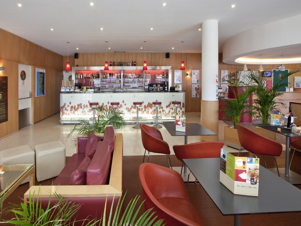 Ibis Sao Joao Hotel 2*