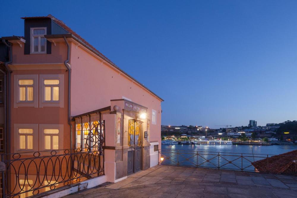 1872 River House By Olivia 4*