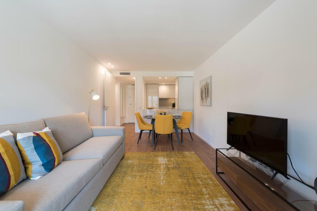 Apartment Lovelystay - Downtown Balcony With Free Parking Porto