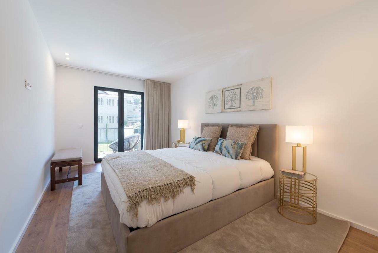 Lovelystay - Downtown Balcony With Free Parking Apartment Porto