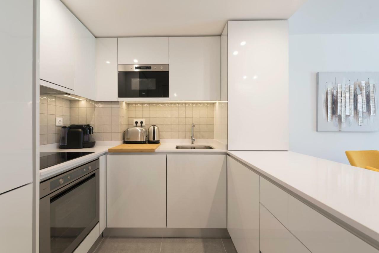 Apartment Lovelystay - Downtown Balcony With Free Parking *