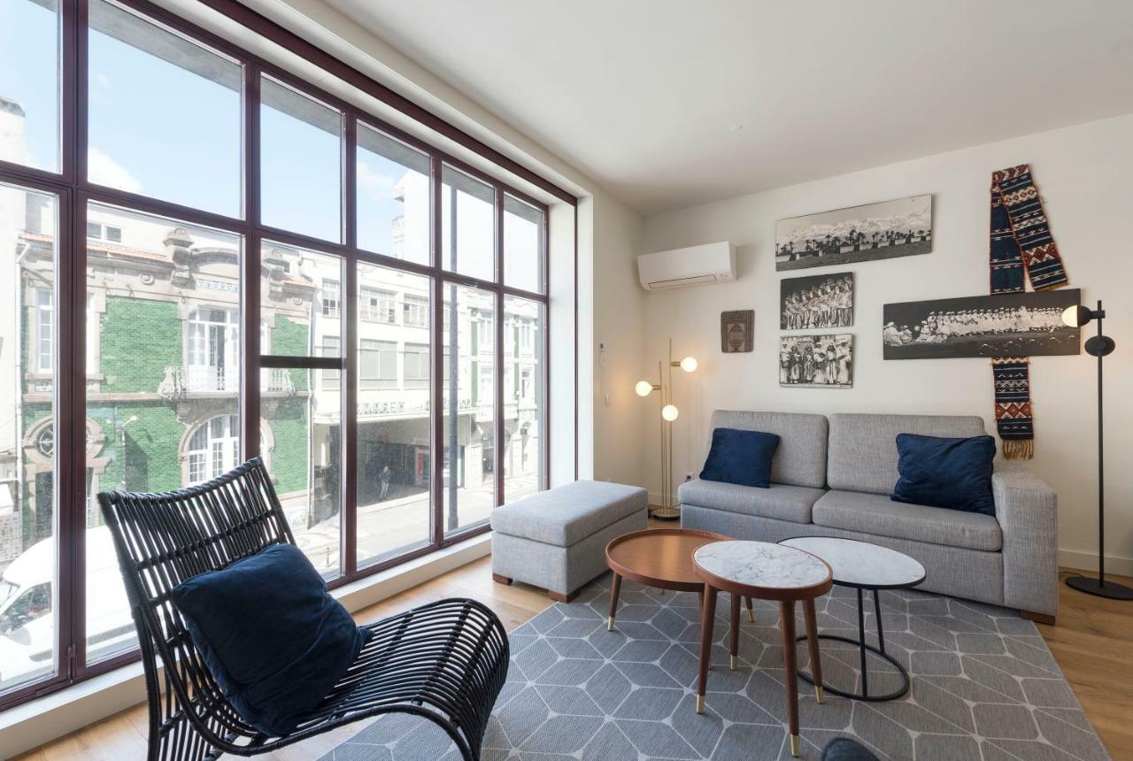 Contemporary Flat Near Sao Bento By Lovelystay * Porto