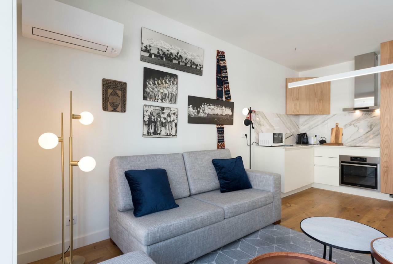 Contemporary Flat Near Sao Bento By Lovelystay * Porto
