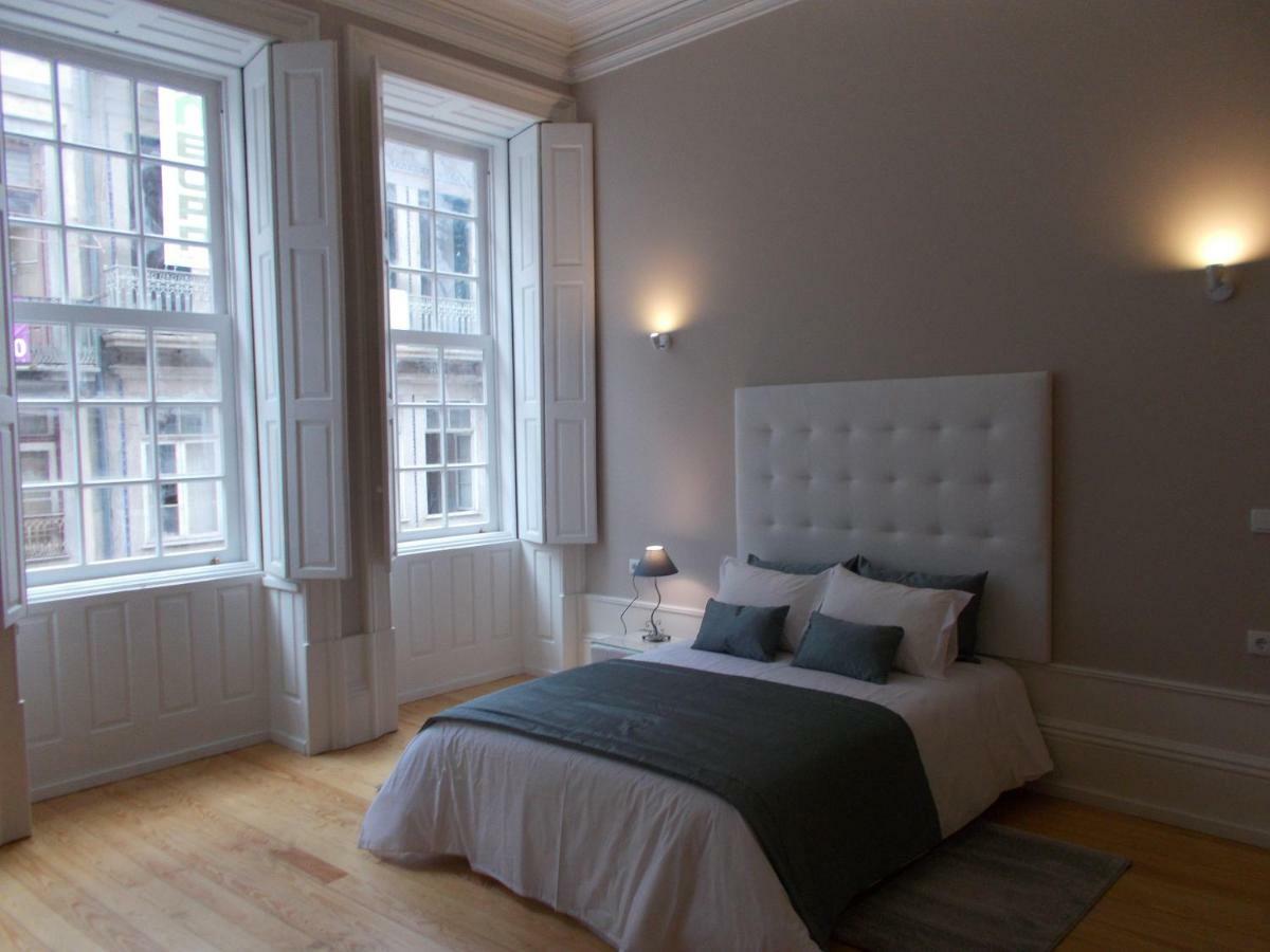 Apartment Market Place *