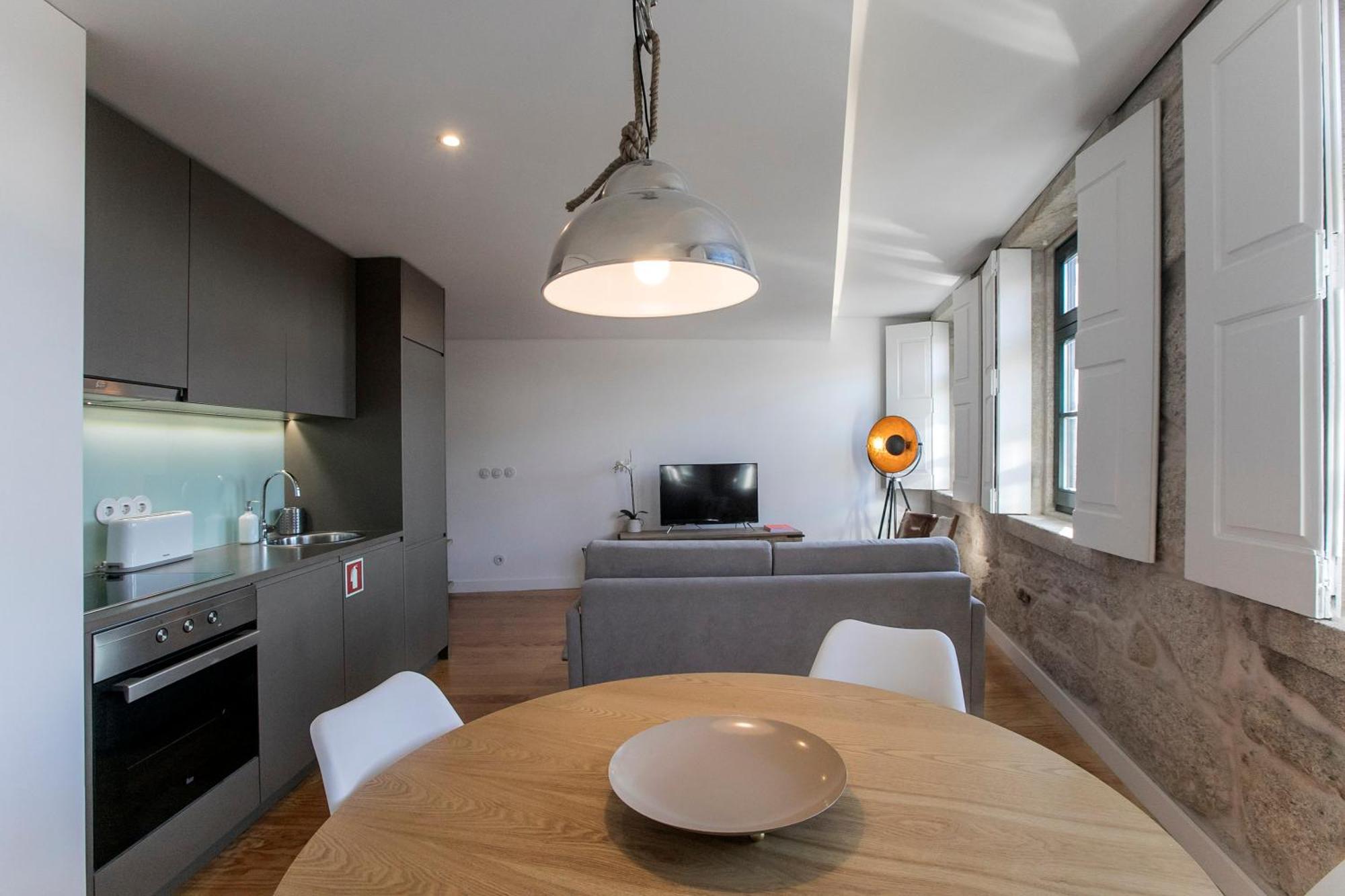 Modern 18th Century Flat Porto