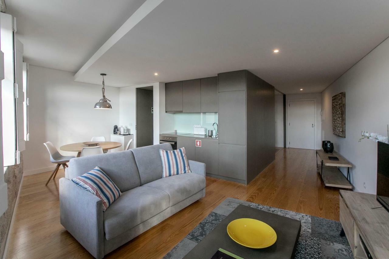 Modern 18th Century Flat *