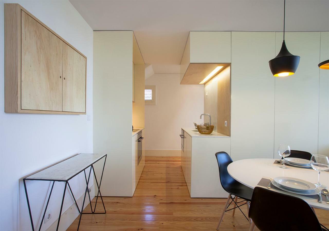 Liiiving In | Secret Balcony Apartamento