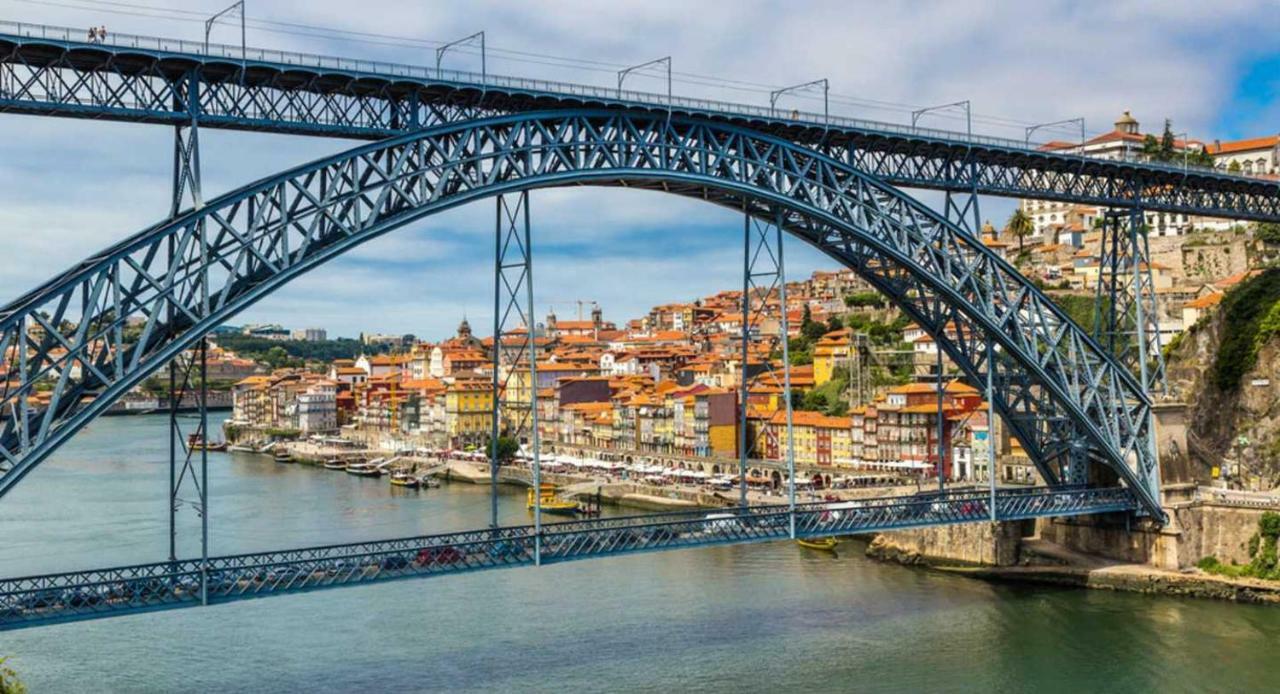 Douro Floating House Porto