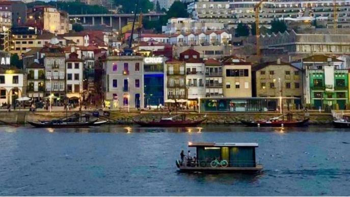 Douro Floating House * Porto
