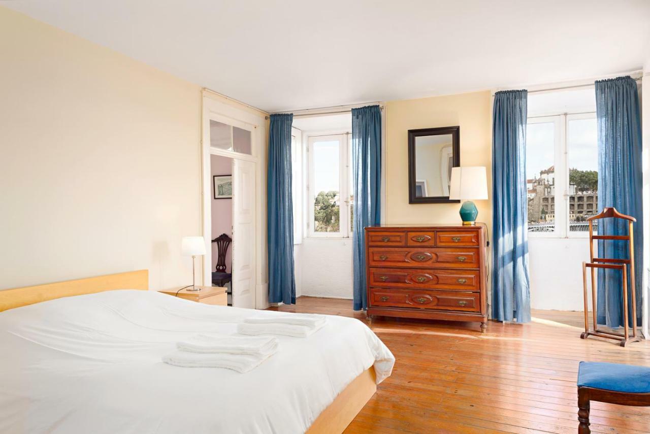 Manor House Apartment
