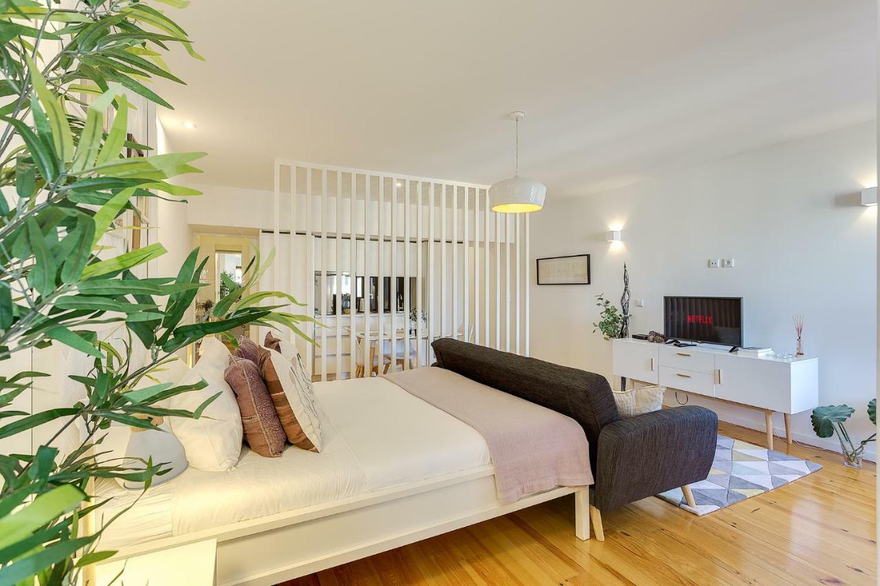 January's 31 By Da'home * Porto