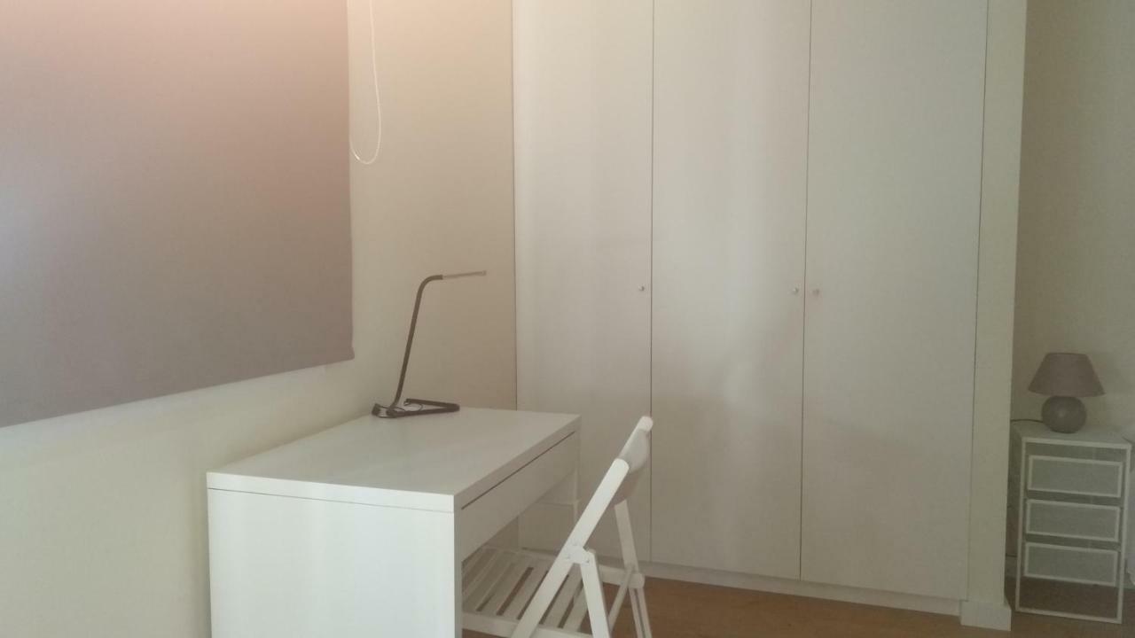 Rua De Entreparedes, 62, 2ºn Apartamento * Porto