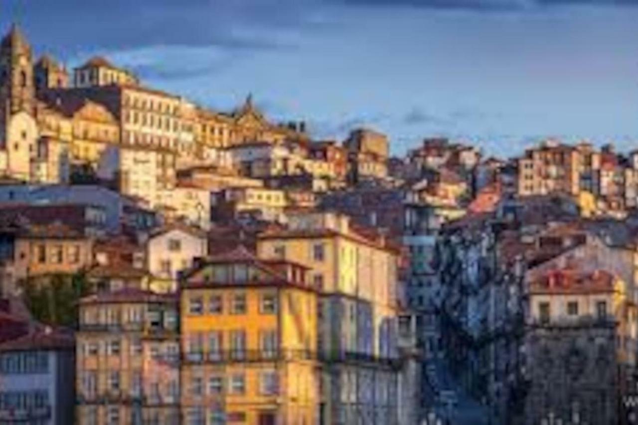 Apartment Trindade Sunny Downtown With Balcony & Ac Porto
