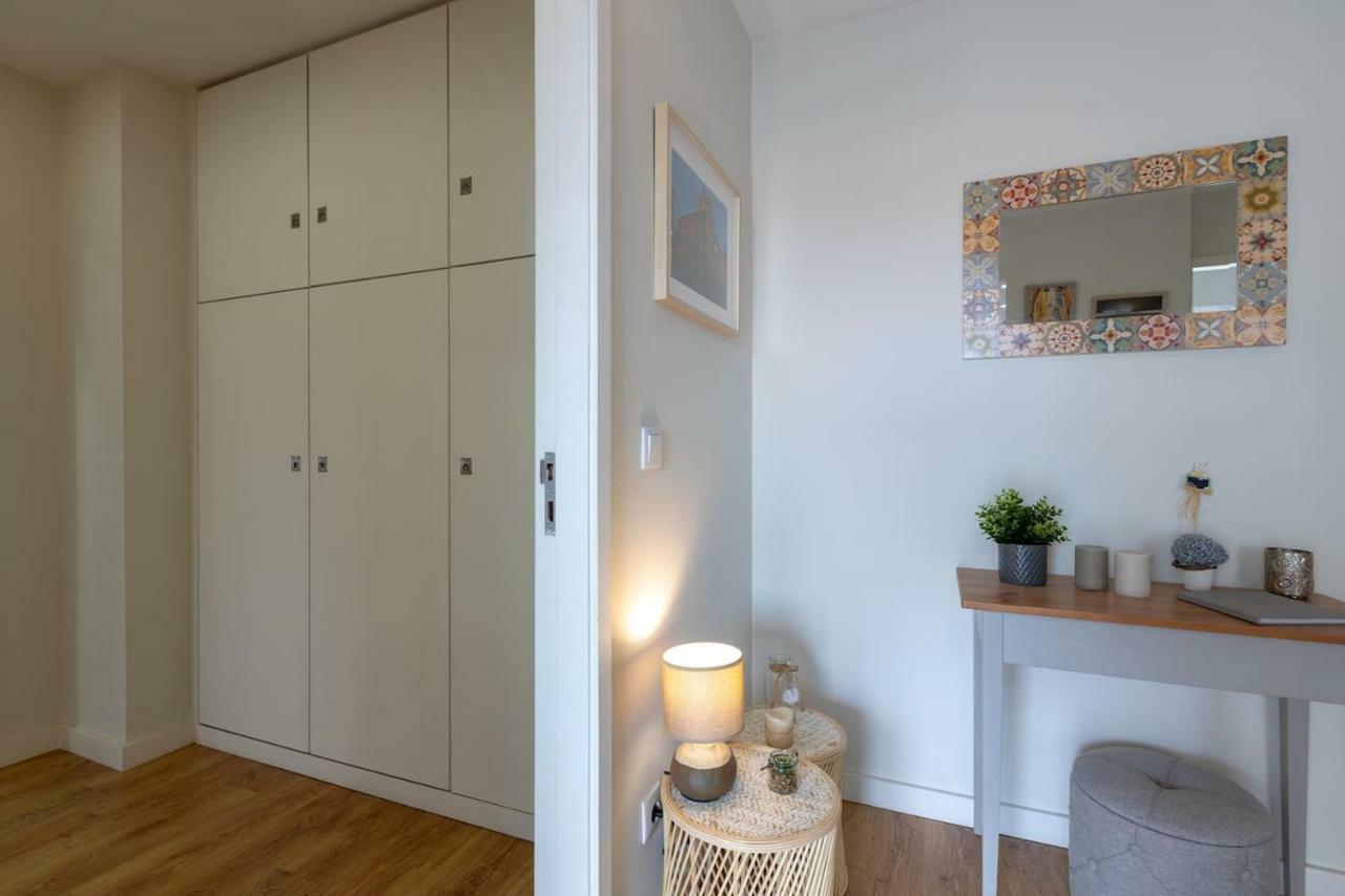 Apartment Trindade Sunny Downtown With Balcony & Ac Porto