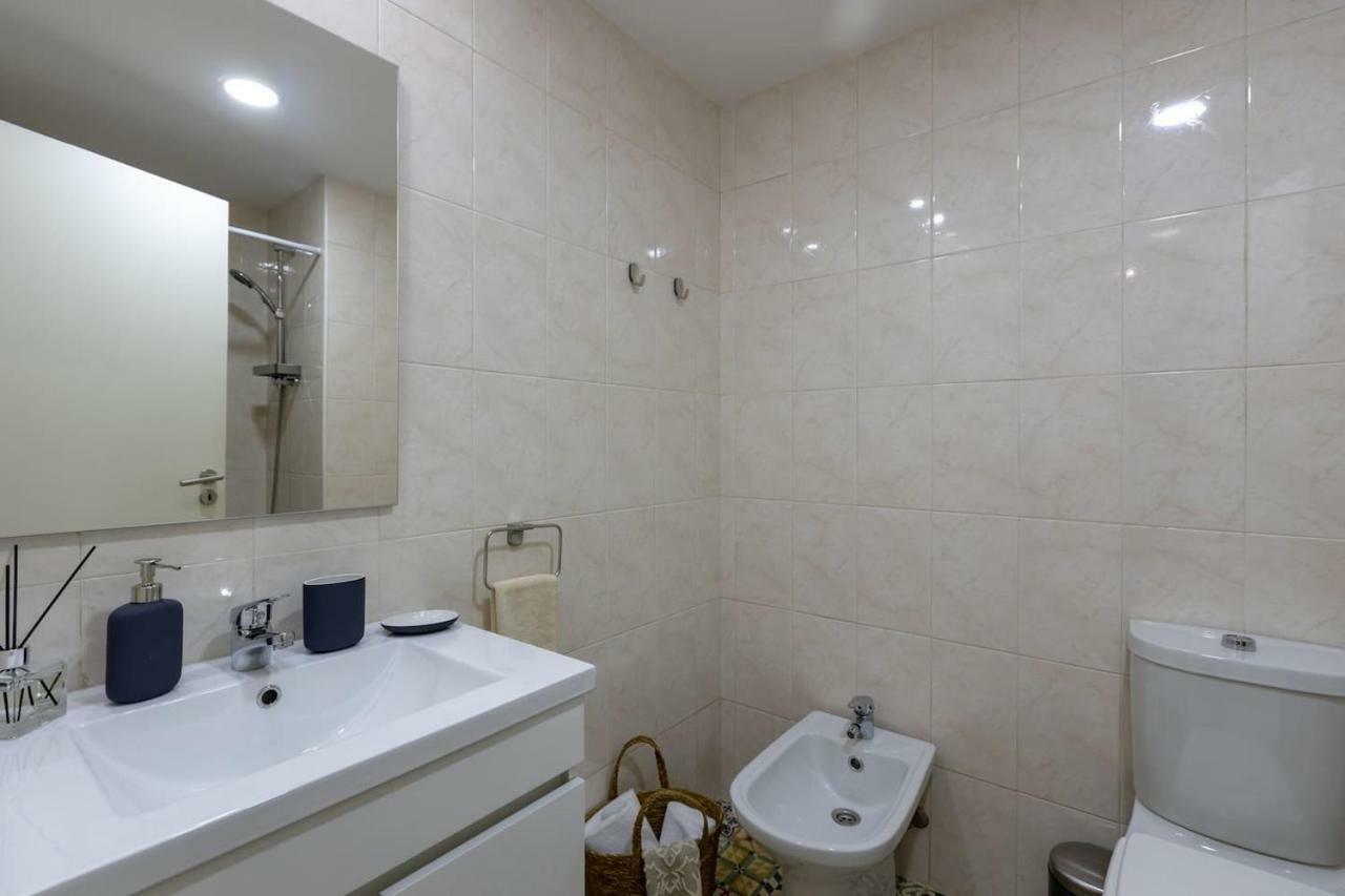 Trindade Sunny Downtown With Balcony & Ac Apartment Porto
