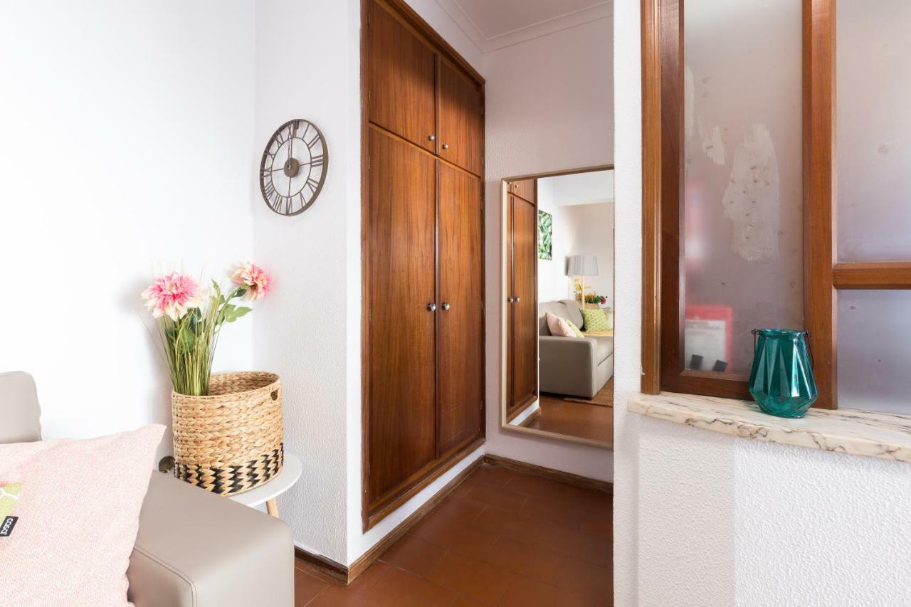 Apartment 2 Comfy Bright Flats With Netflix Porto