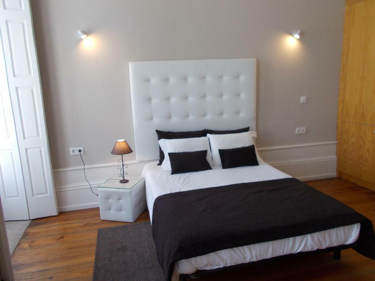 Apartment Market Place *