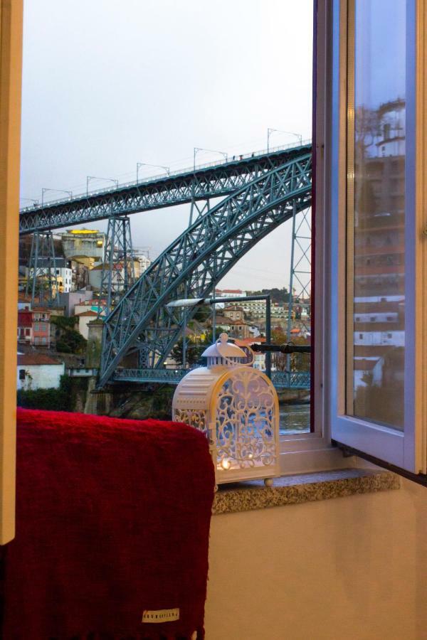 Red House By The River Porto