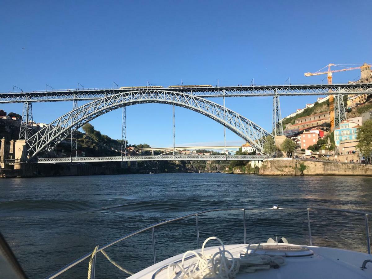 Private Yacht- Douro River Botel Porto