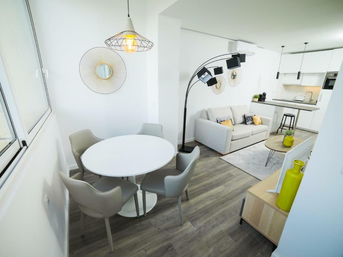 Apartment Angel Flats *
