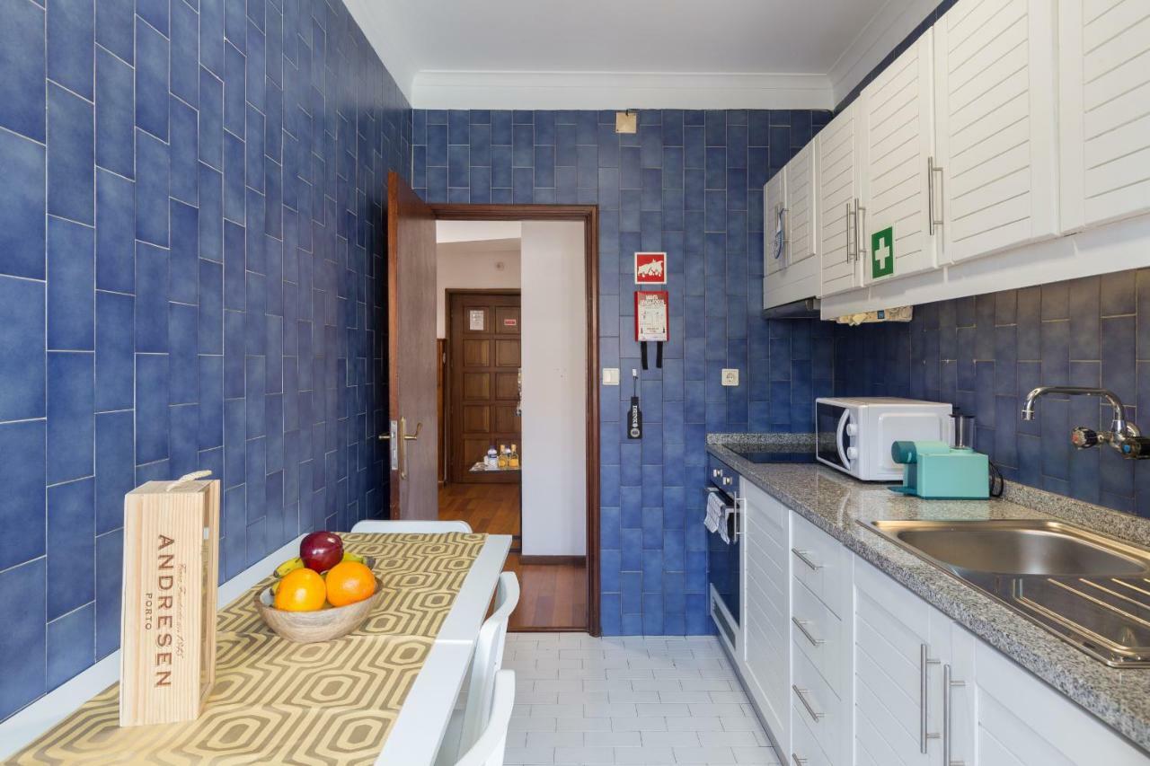 2 Comfy Bright Flats With Netflix Porto