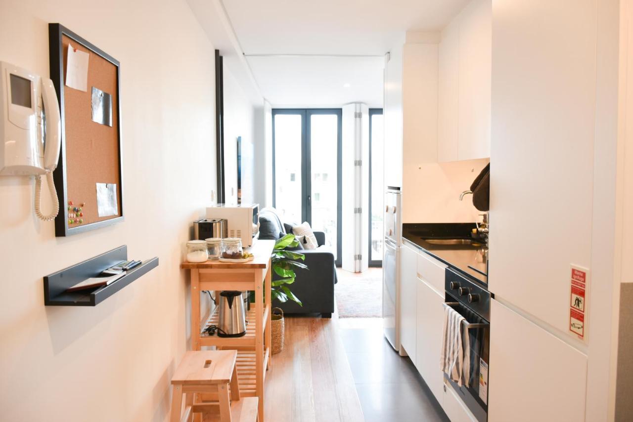 Apartment Comfortable&central W/balcony-9 Min Walk Trindade Porto