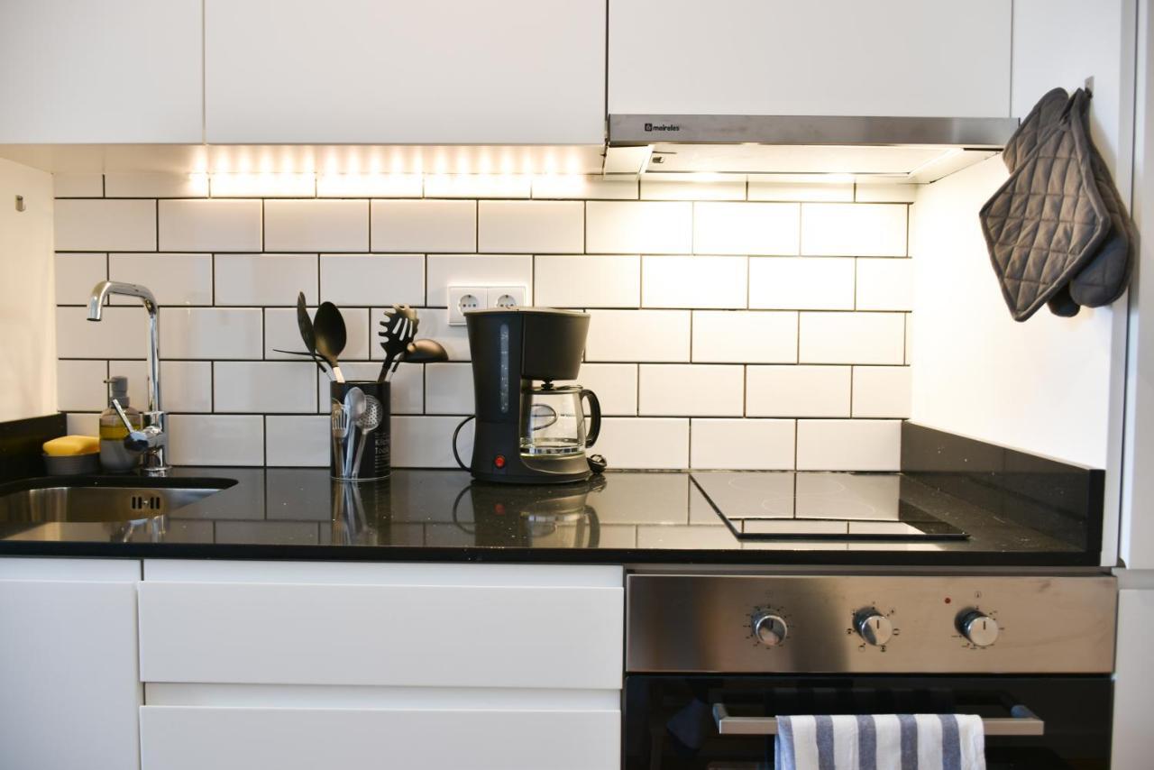 Apartment Comfortable&central W/balcony-9 Min Walk Trindade Porto
