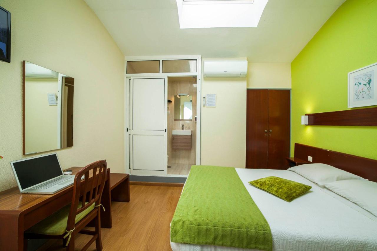 Hotel Estoril *